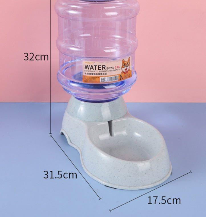 Automatic food and water feeder for cats and small dogs