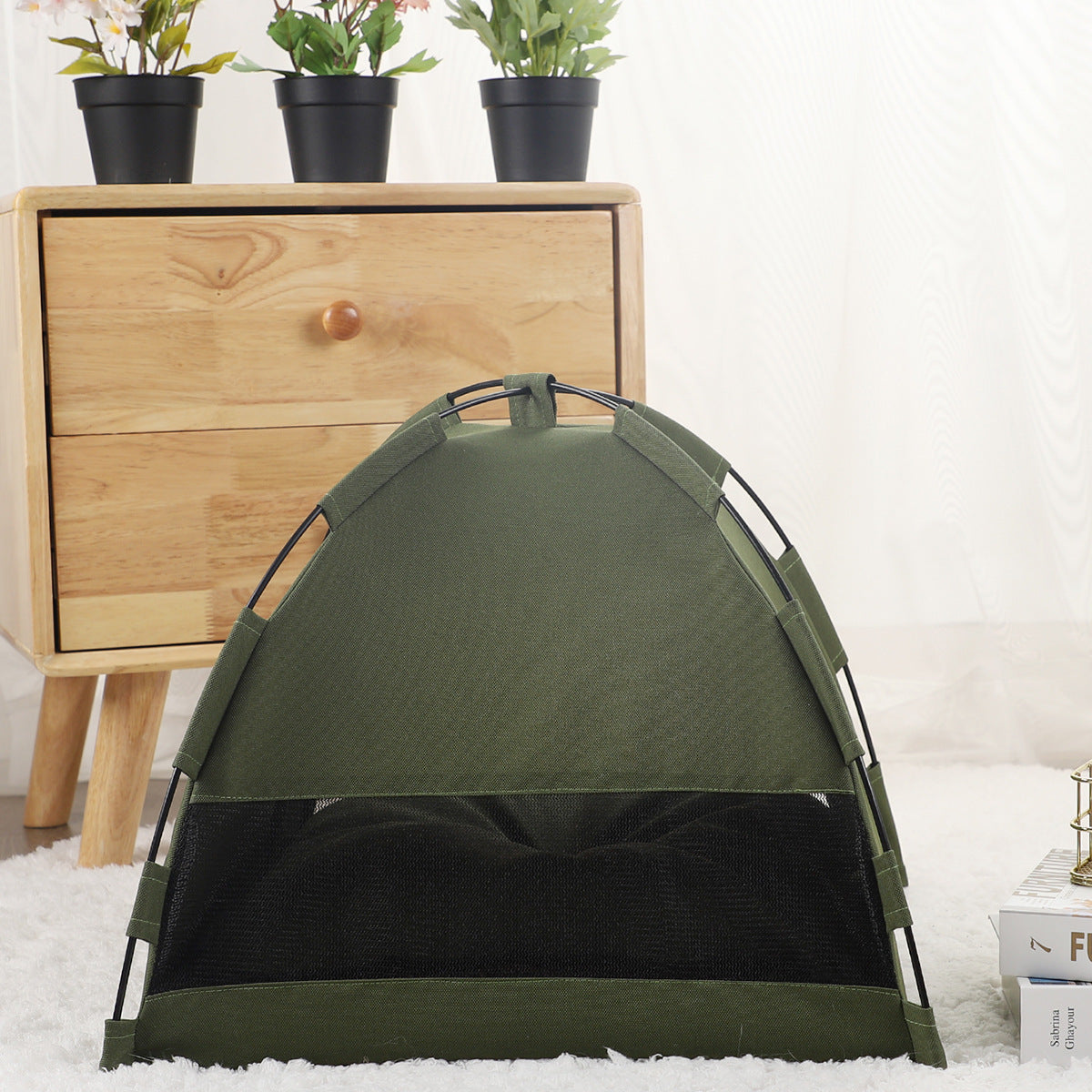 Cat/small dog tent with padded bed for comfort